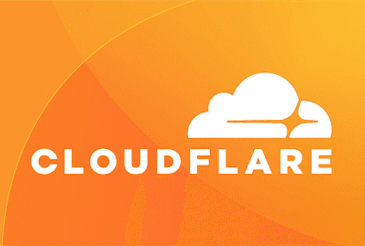 흰색 Cloudflare 로고와 영문명이 표시된 주황색 배경 이미지